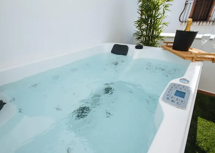Casa Alameda Con Jacuzzi Privado Urban Pulses